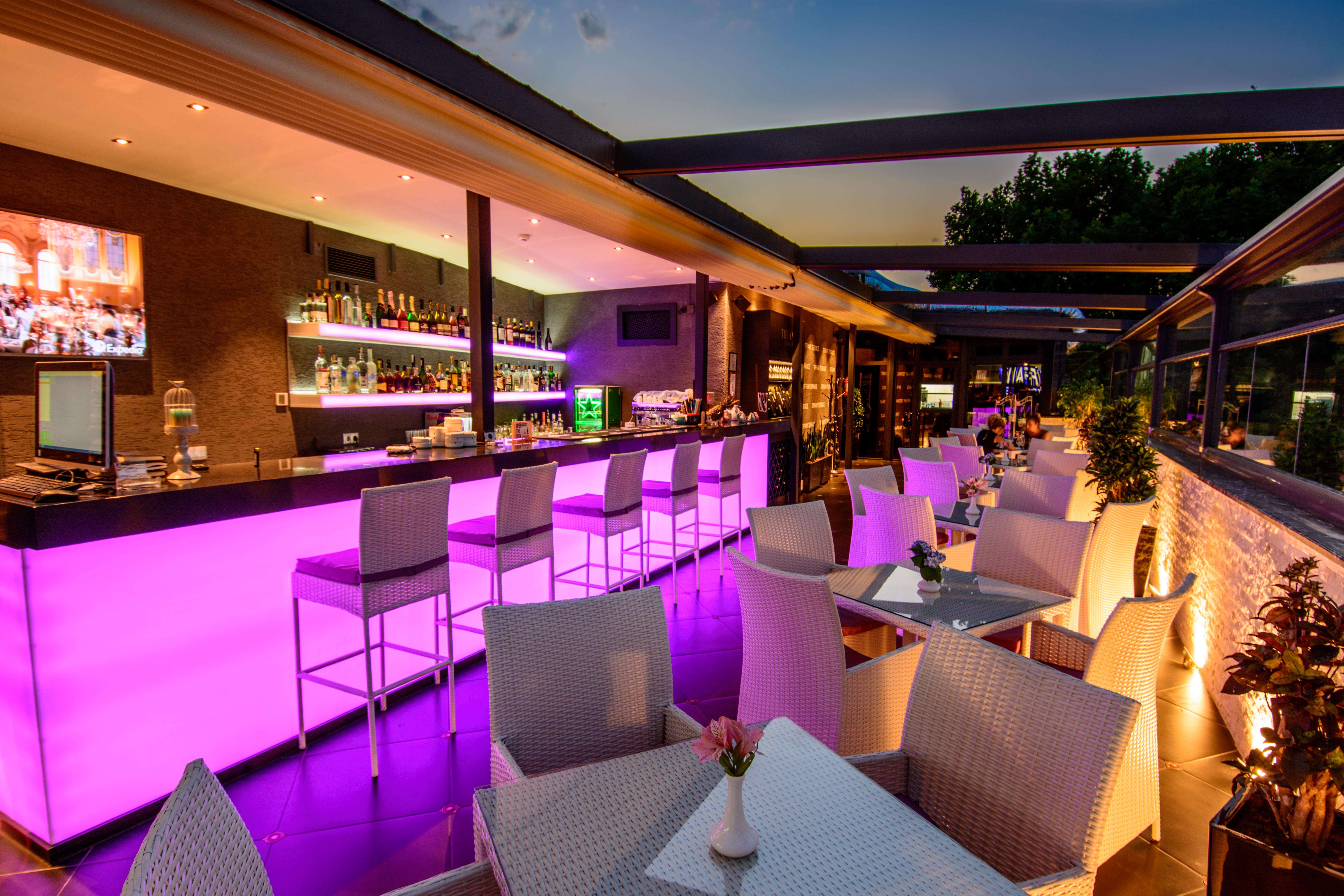 River Side Hotel Tbilisi Exterior photo The bar at the Sky Bar