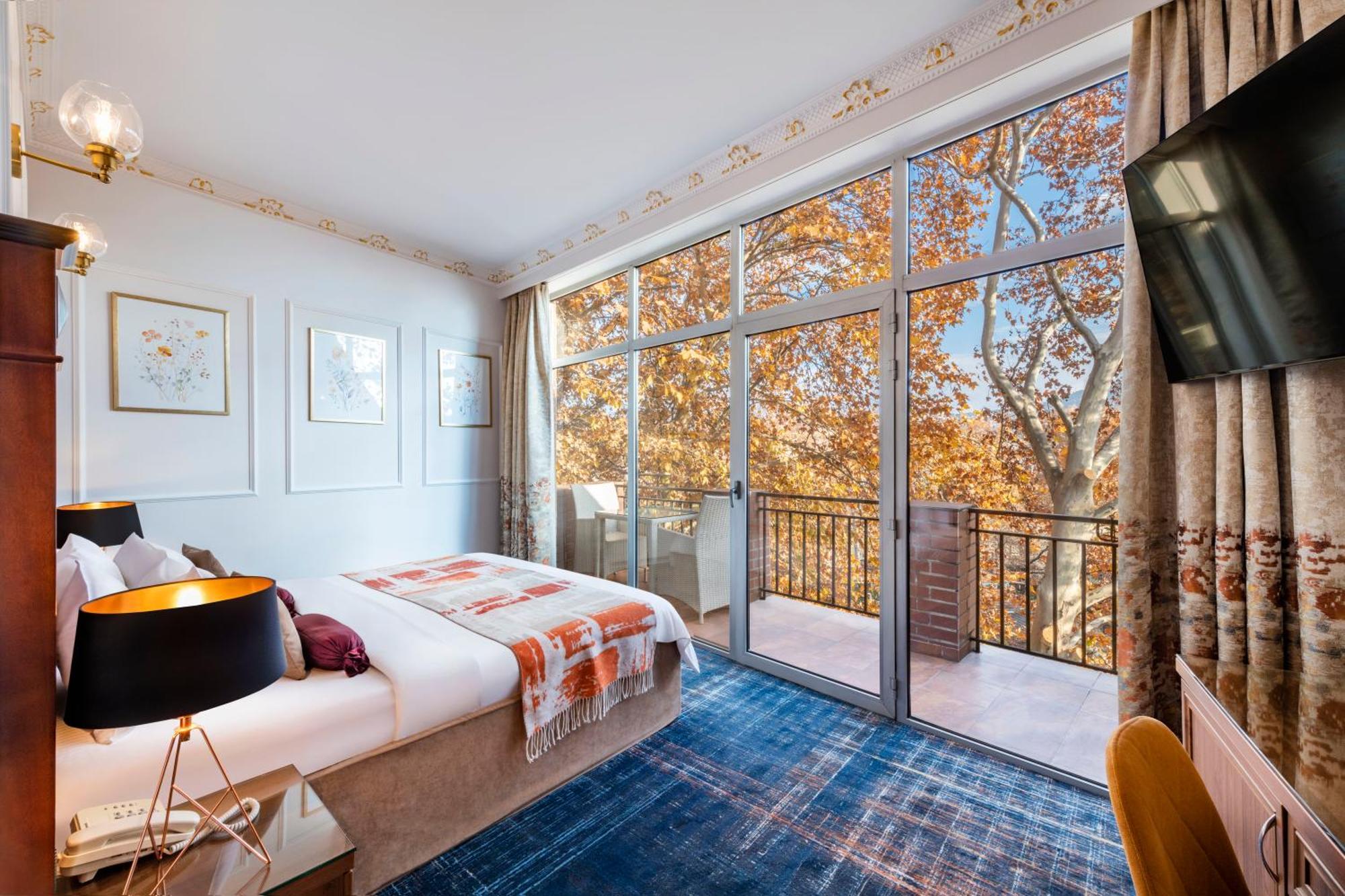River Side Hotel Tbilisi Exterior photo Deluxe room with balcony