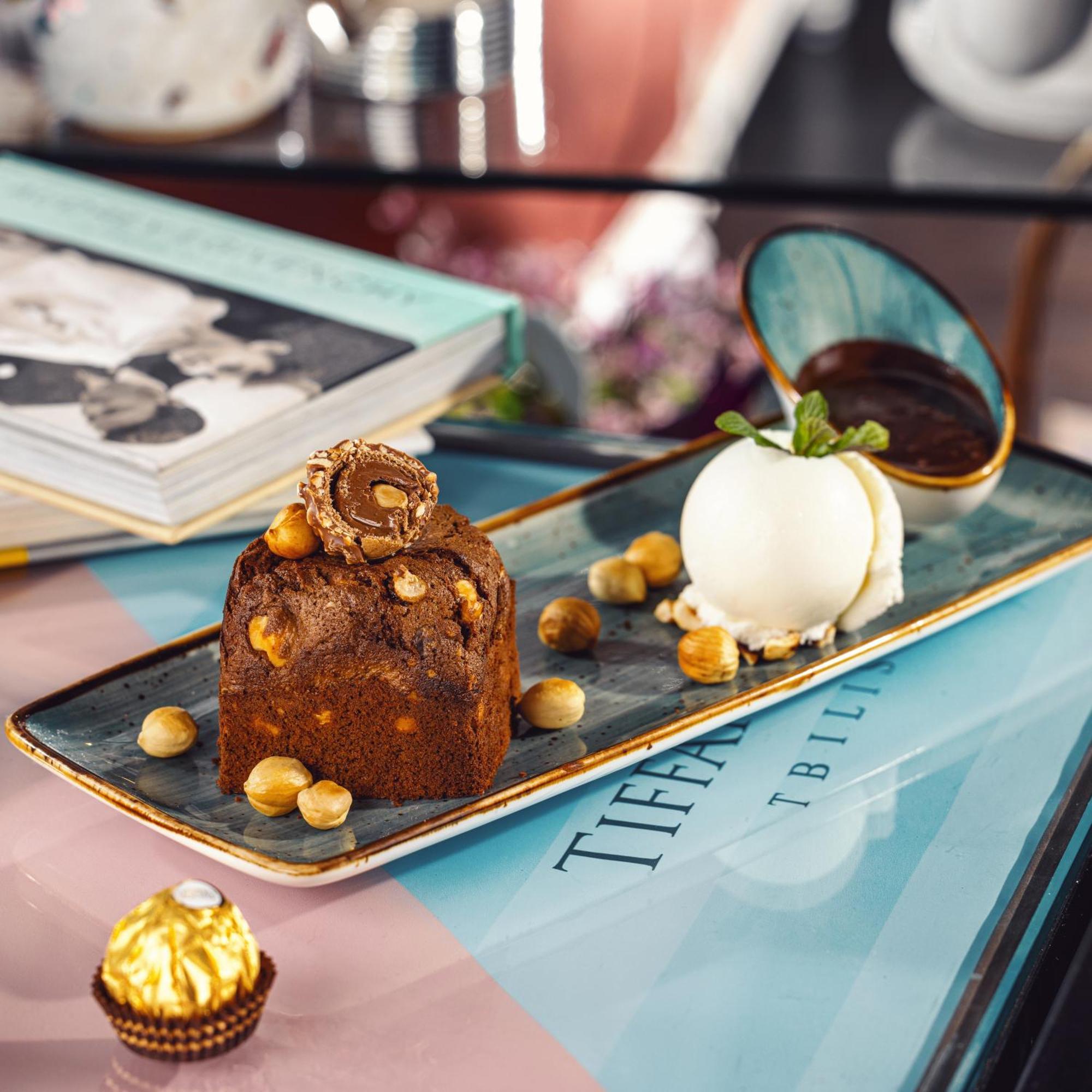 River Side Hotel Tbilisi Exterior photo A dessert at Tiffany's